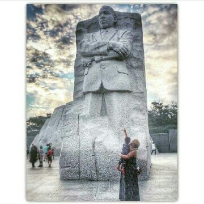 IG: @larissalmorgan (King Memorial, DC)